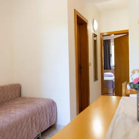 Apartment Tona