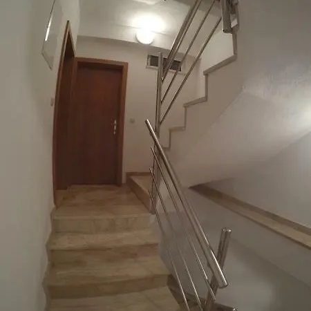 Apartment Tona