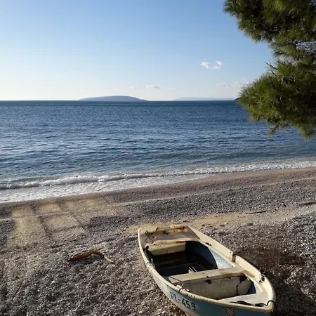 Tona * Gradac (Split-Dalmatia)