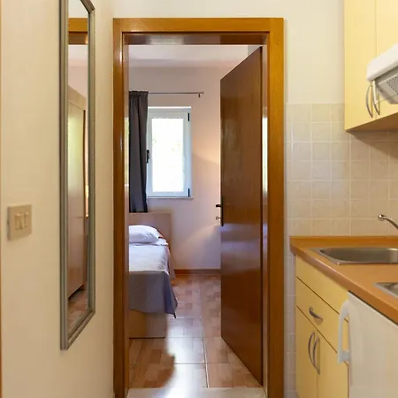 Tona Apartment