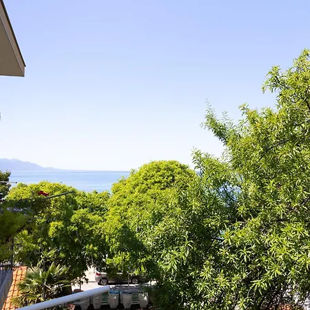 Tona Apartment